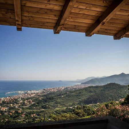 Il Capanno Hotel Pietra Ligure Ngoại thất bức ảnh